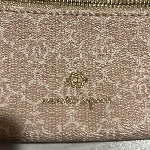 Nanette Lepore WRISTLET Logo Tech Clutch Vegan Leather - Picture 2 of 4